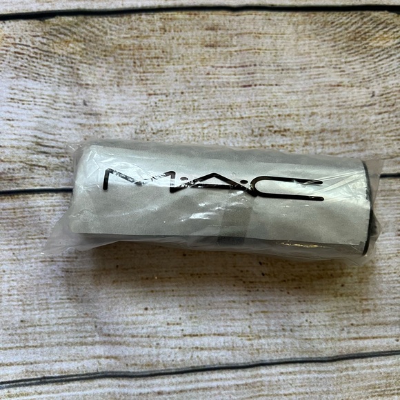 MAC LIP 👄 HOLDER - Picture 4 of 4